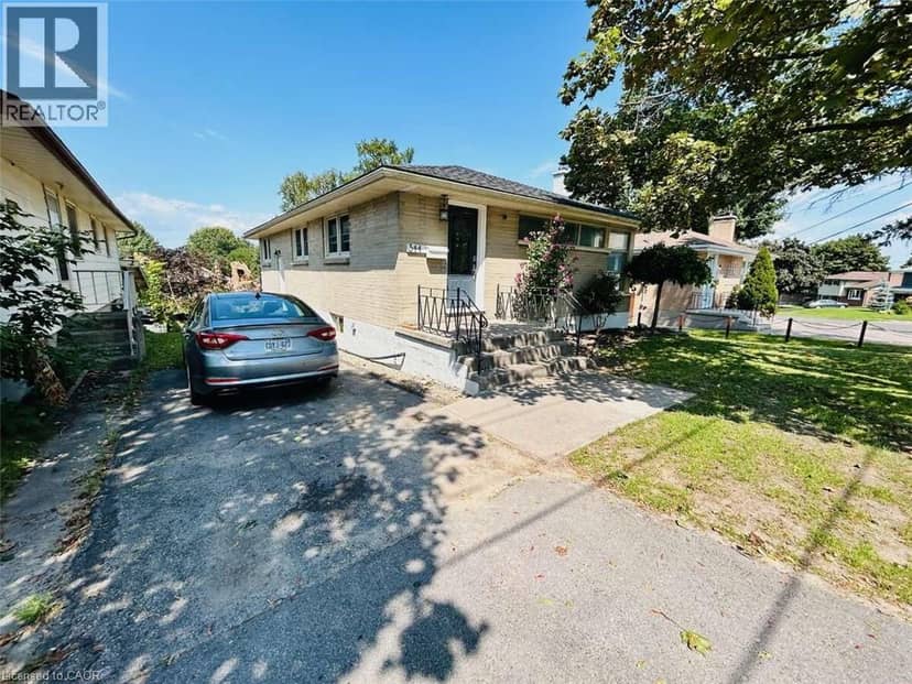 344 VICTORIA Avenue — photo 2 of 40