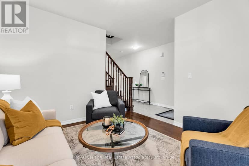 879 Etherington Way, Milton, photo 4