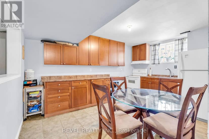 37 Wilson Crescent — photo 26 of 31