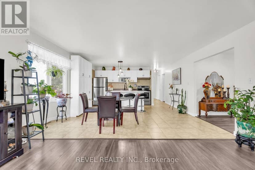 37 Wilson Crescent — photo 8 of 31