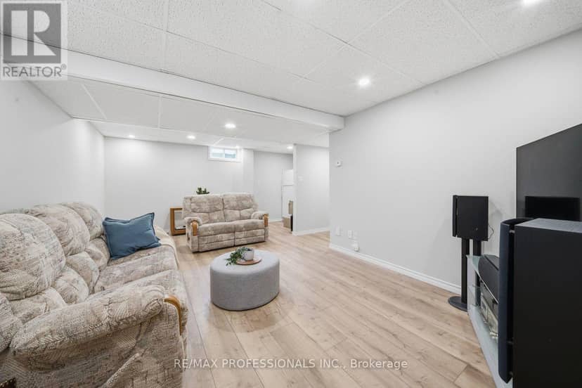 200 Morrison Drive — photo 23 of 32