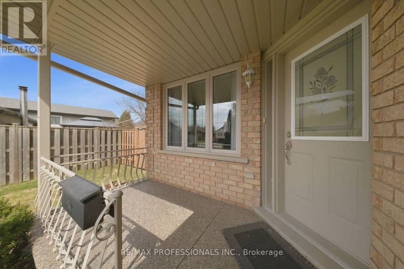 200 Morrison Drive — photo 5 of 32
