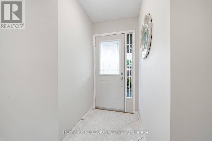 200 Morrison Drive — photo 6 of 32