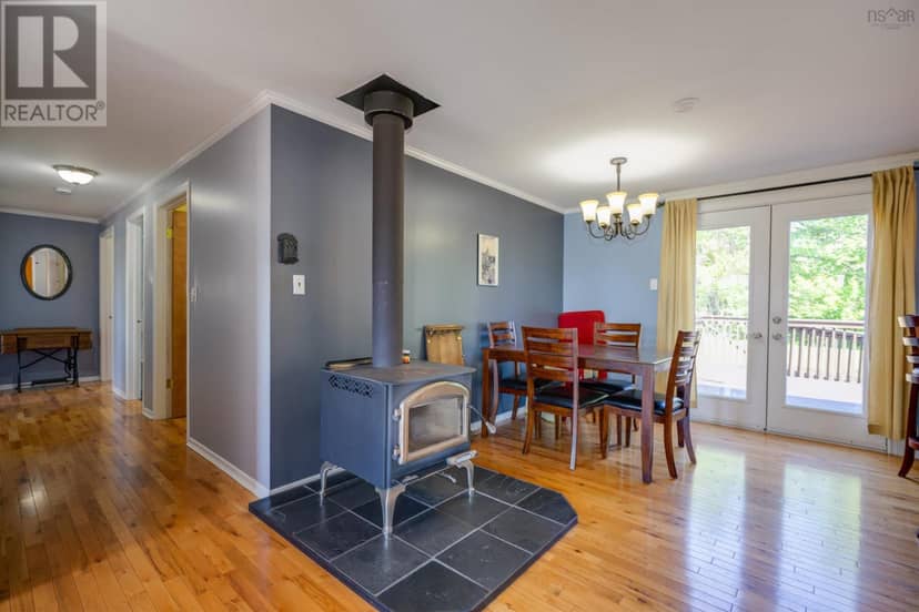 1685 Granville Road — photo 13 of 40