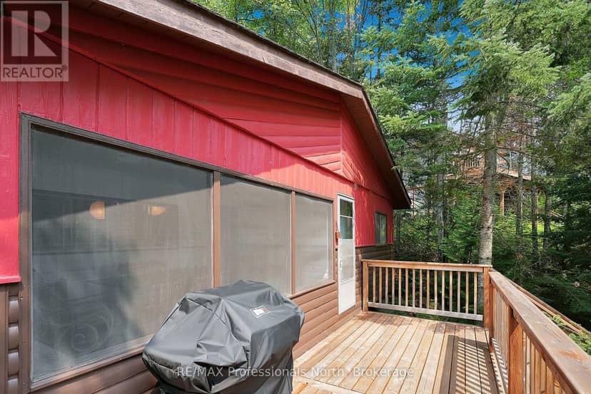 1072 Junco Lane — photo 5 of 40
