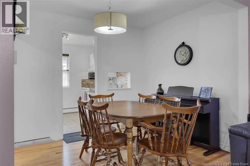 7 Hampton Manor — photo 11 of 32