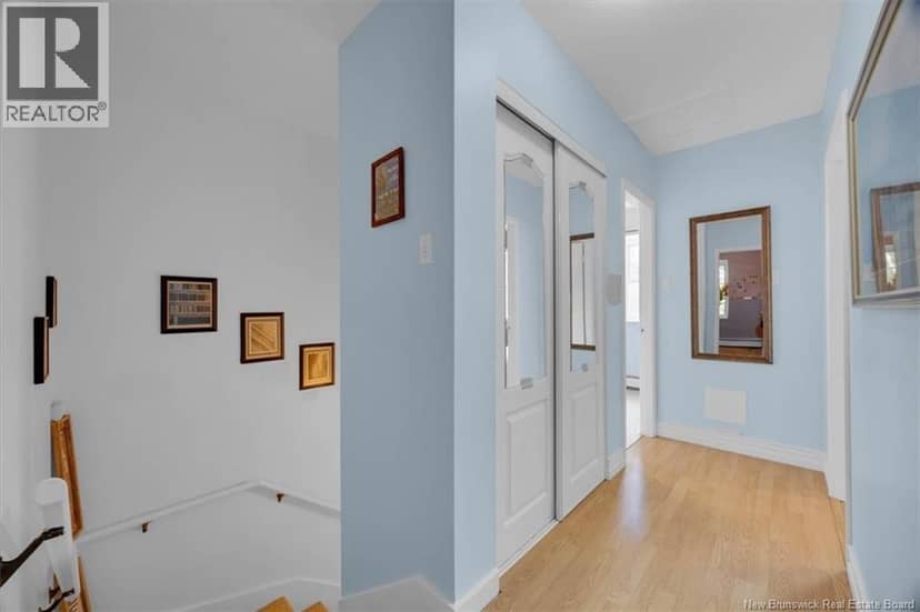7 Hampton Manor — photo 13 of 32