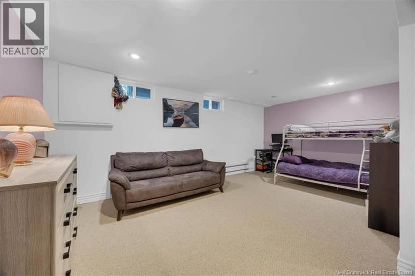 7 Hampton Manor — photo 20 of 32