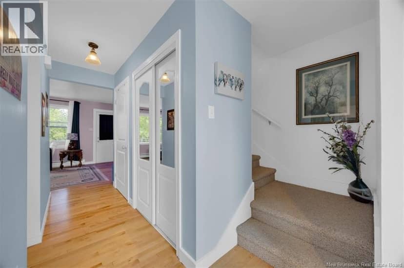 7 Hampton Manor — photo 5 of 32