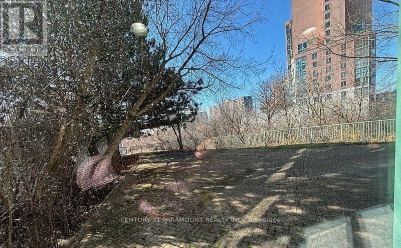 112 - 61 Markbrook Lane — photo 17 of 23