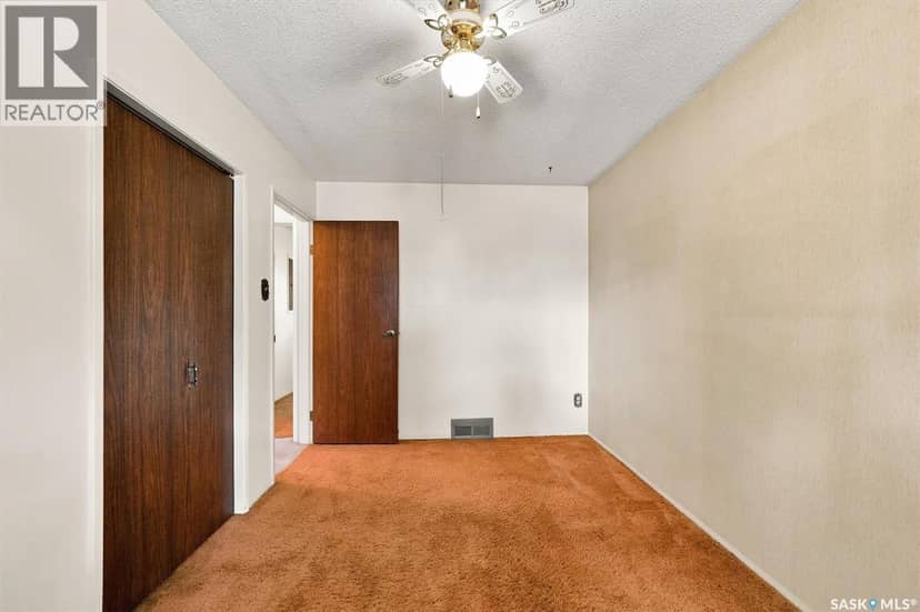 125 Arnason CRESCENT — photo 17 of 33