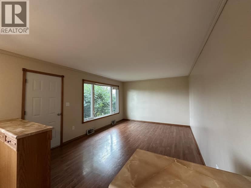 10312 104 AVENUE, Fort St. John, photo 3