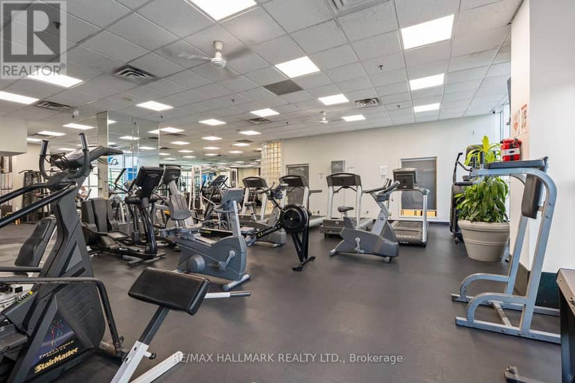 504 - 77 Harbour Square — photo 7 of 25