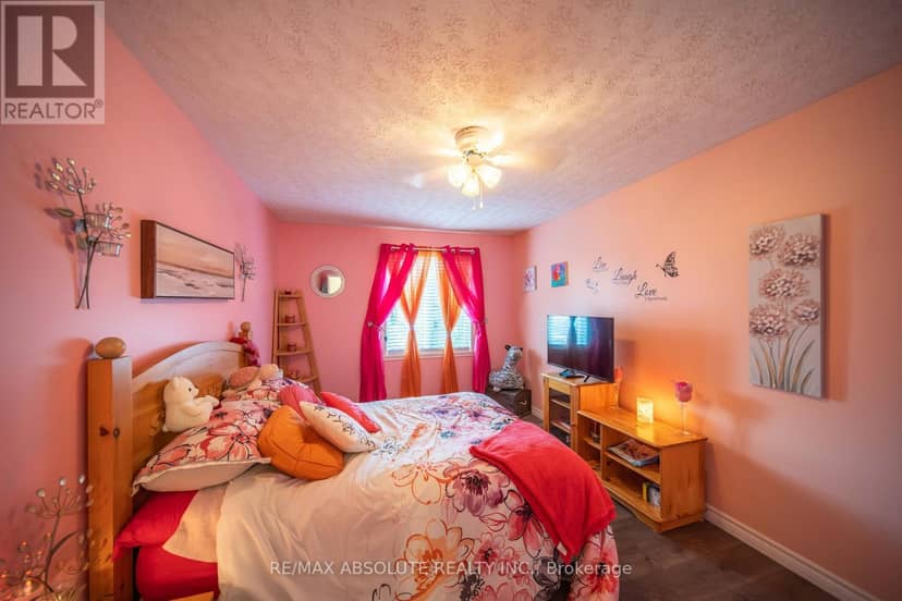 54 Albert Street — photo 20 of 34