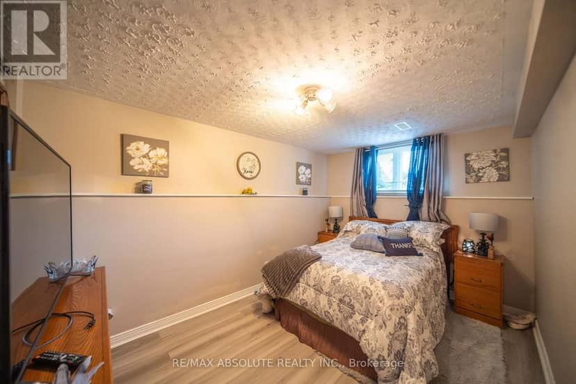 54 Albert Street — photo 25 of 34