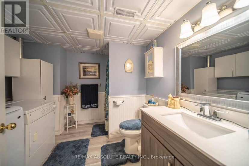 54 Albert Street — photo 27 of 34