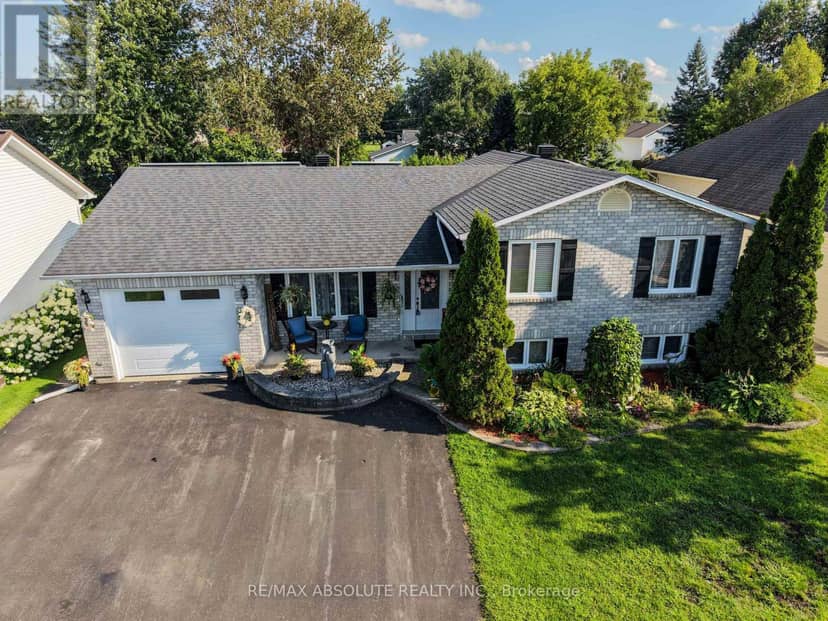 54 Albert Street — photo 4 of 34