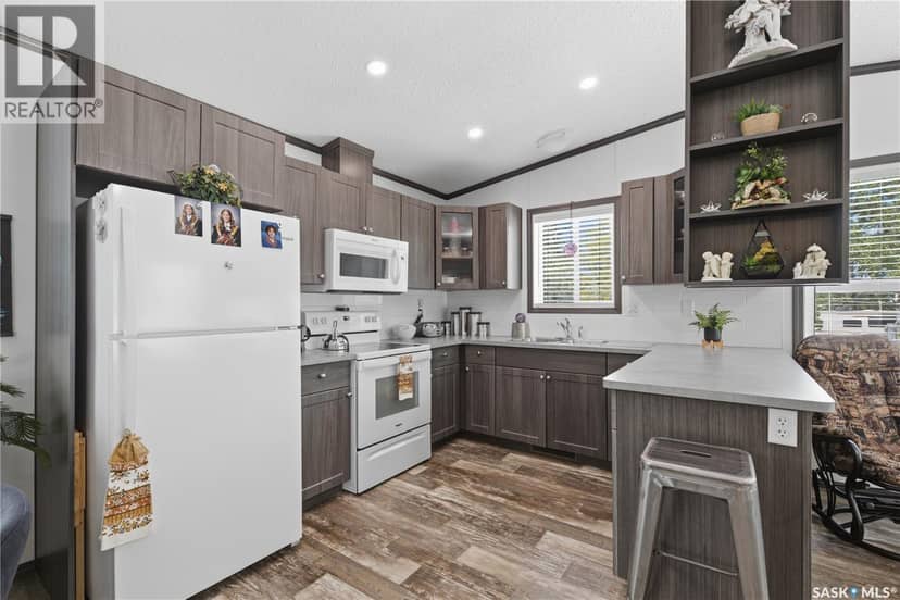 109 Lakeview DRIVE — photo 10 of 34