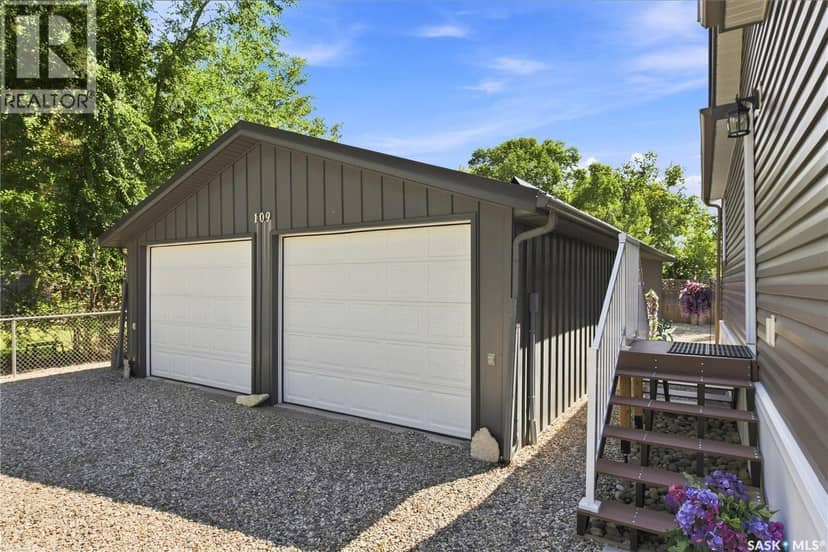 109 Lakeview DRIVE — photo 25 of 34