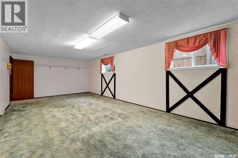 504 4th AVENUE W — photo 36 of 40