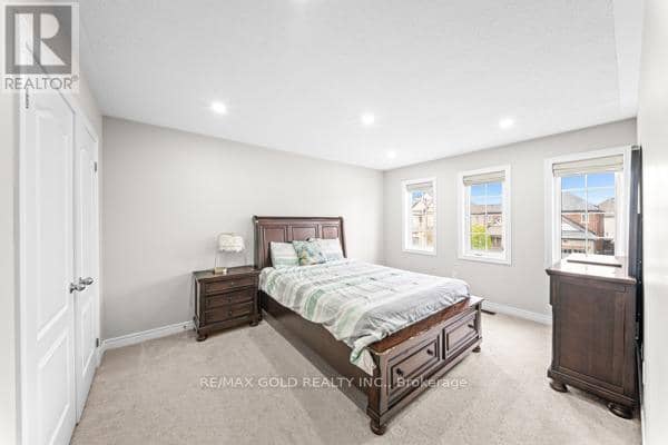 10 Rougebank Avenue — photo 32 of 40
