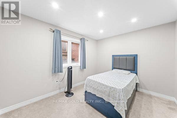 10 Rougebank Avenue — photo 33 of 40