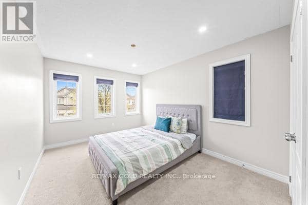 10 Rougebank Avenue — photo 34 of 40