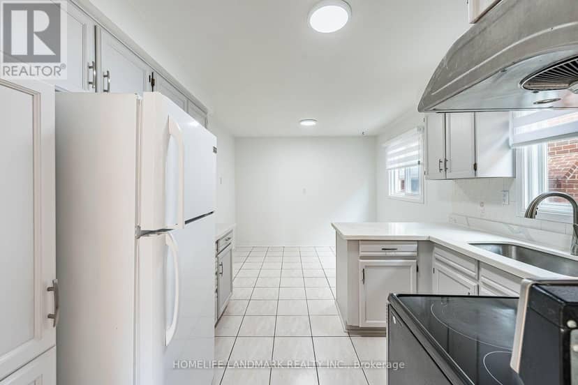 62 Danjohn Crescent — photo 12 of 40