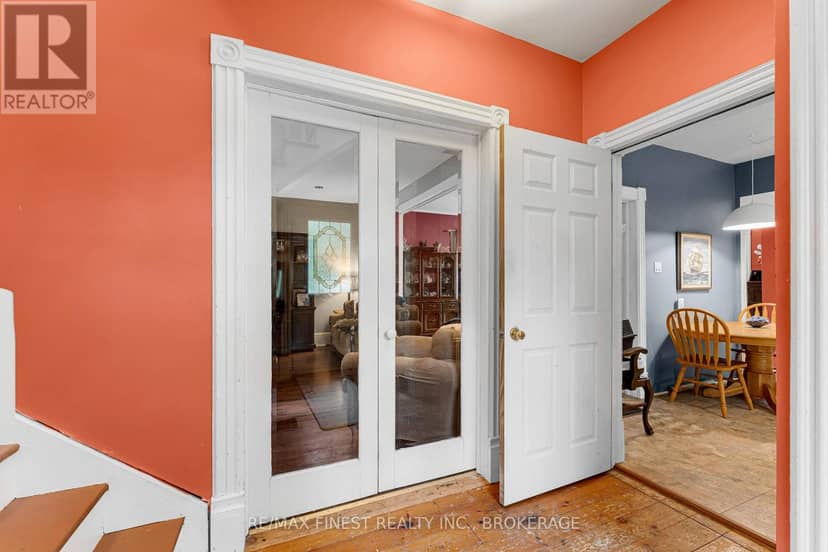 1011 Lennox And Addington County Rd 5 — photo 5 of 40
