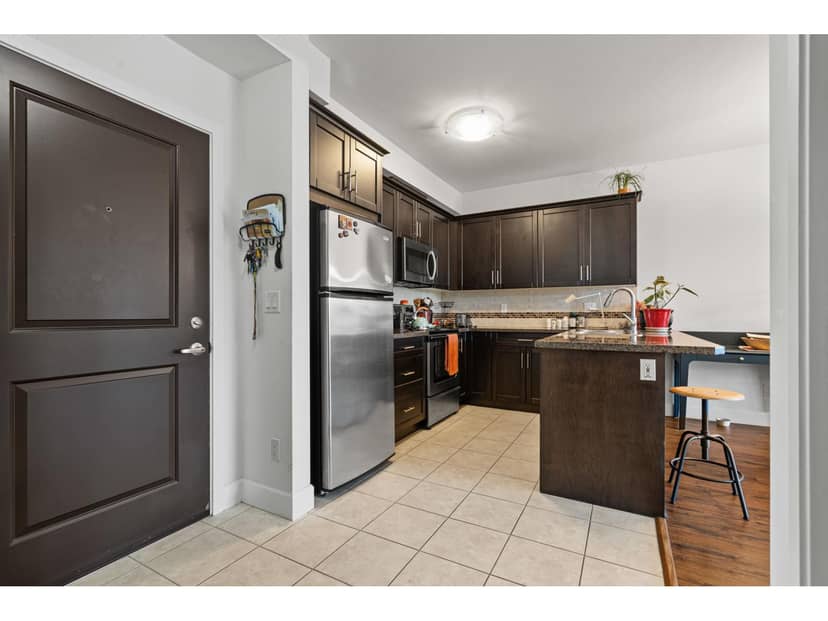 216 46262 FIRST AVENUE, Chilliwack Proper East, Chilliwack, photo 3