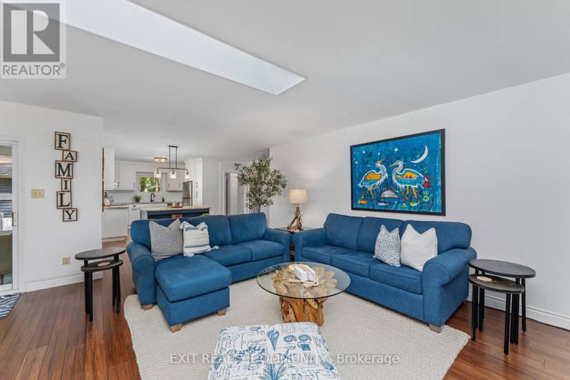 9871 Phoebe Lane N — photo 9 of 40