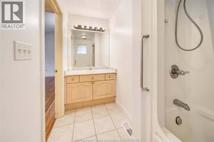 1511 Chateau Avenue — photo 20 of 36