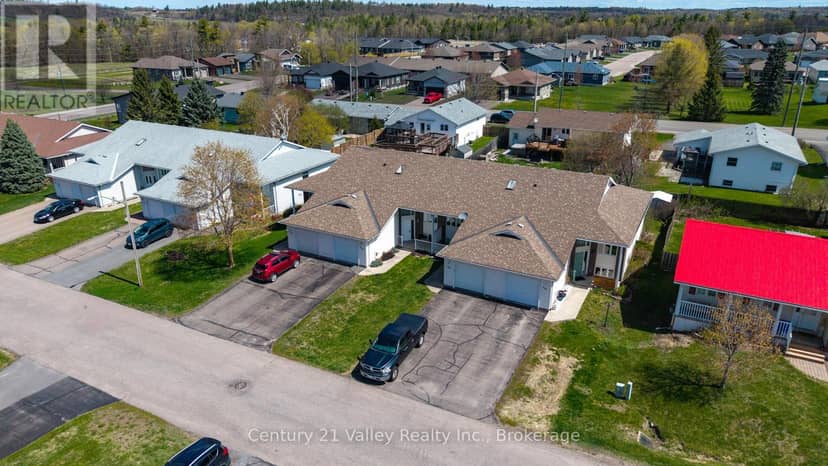 439 Mayhew Street, Renfrew, photo 5