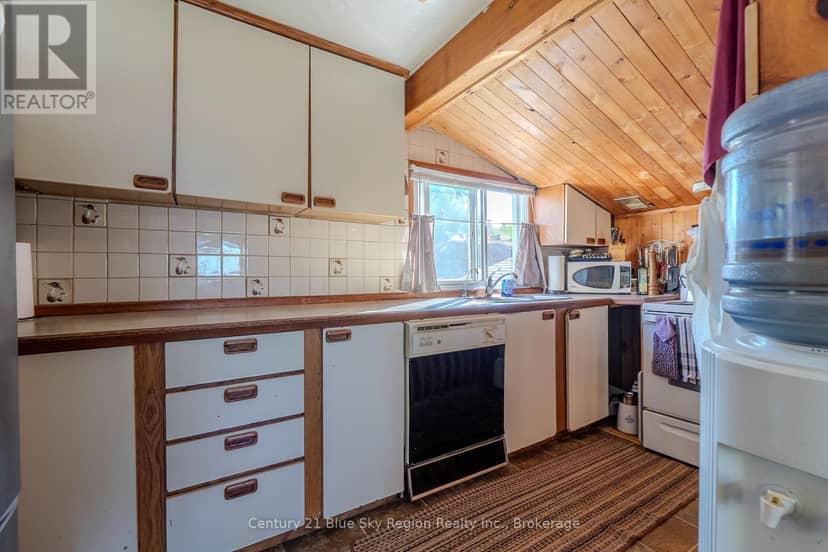 16 Gabriel Road, West Nipissing, photo 3