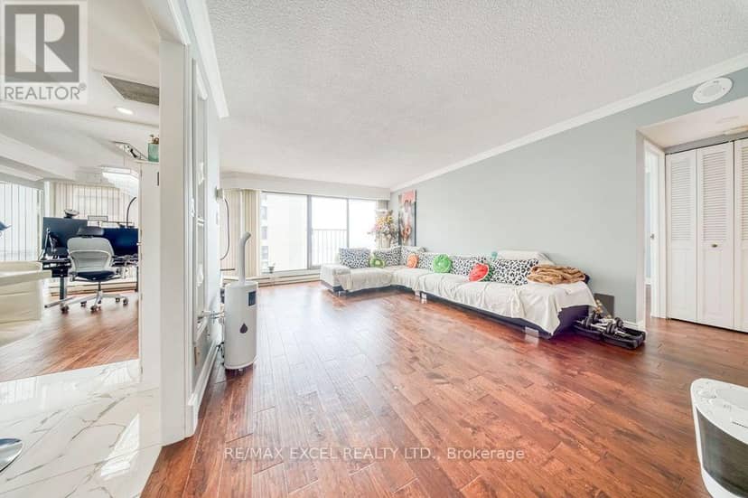 3403 - 65 Harbour Square — photo 5 of 31
