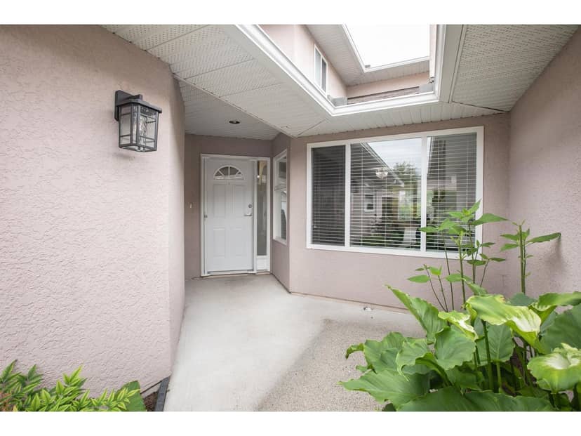 154 15501 89A AVENUE, Surrey, photo 3
