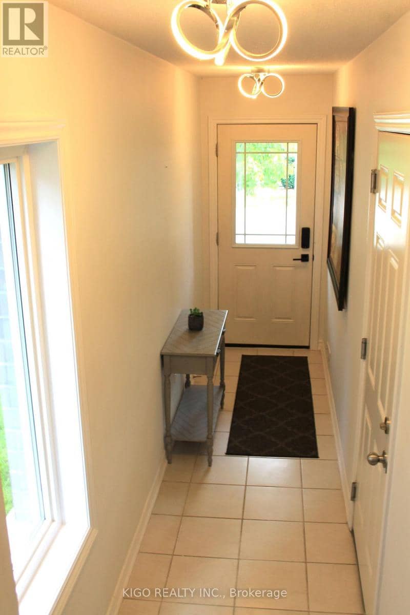 21 - 12 Poplar Drive — photo 4 of 27