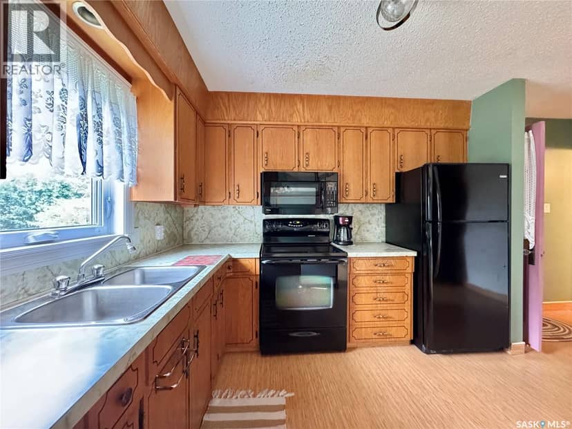100 Henderson STREET — photo 17 of 40