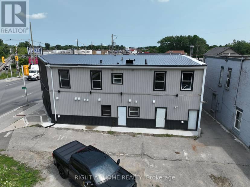 697 Hale Street — photo 4 of 37