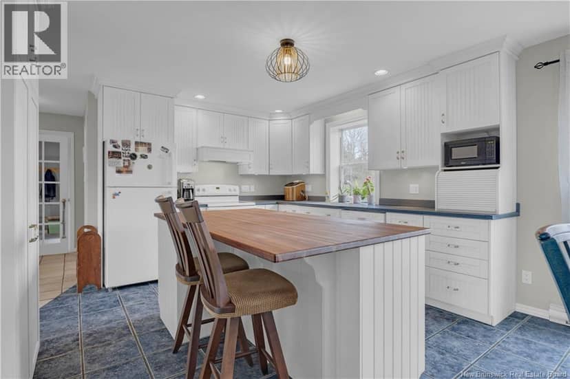 34 Dunn Avenue — photo 11 of 40