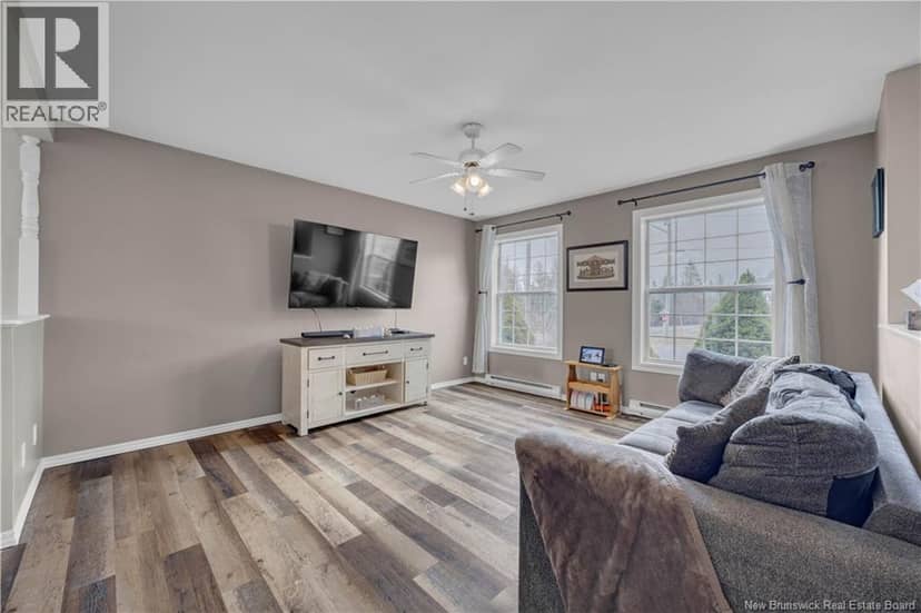 34 Dunn Avenue — photo 8 of 40