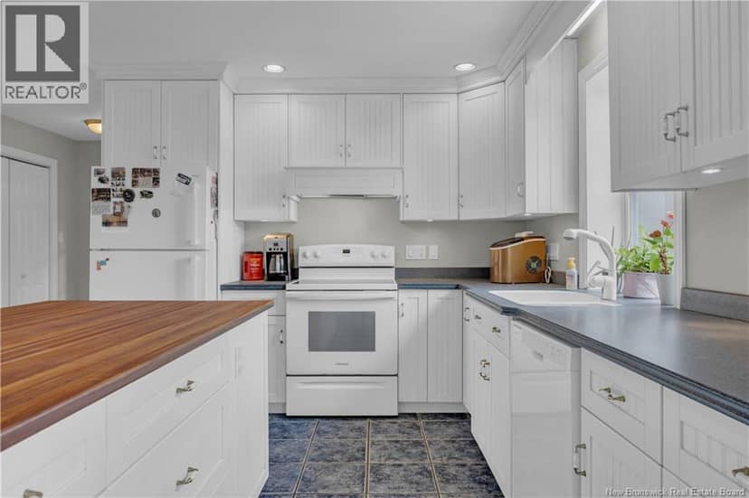 34 Dunn Avenue — photo 15 of 40
