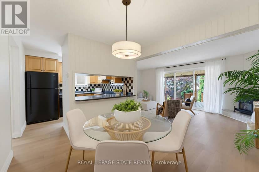 32 Silvervine Drive — photo 5 of 35