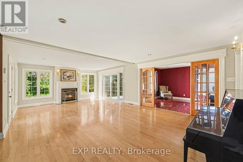 1007 St Pierre Road — photo 10 of 40