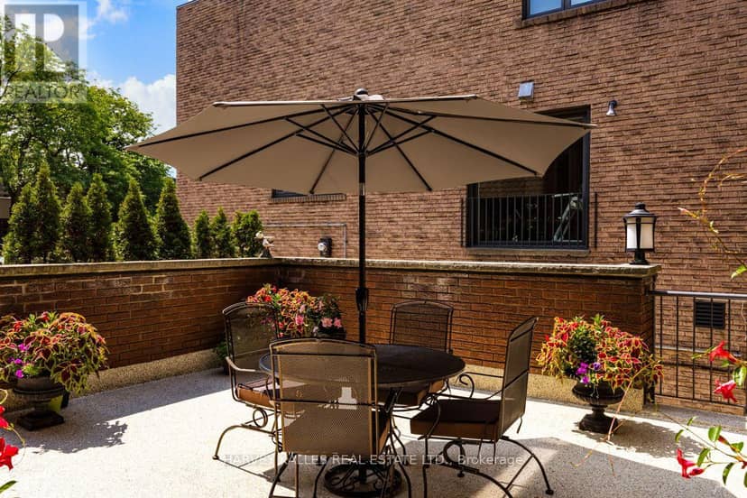 92 Prue Avenue, Toronto, photo 3