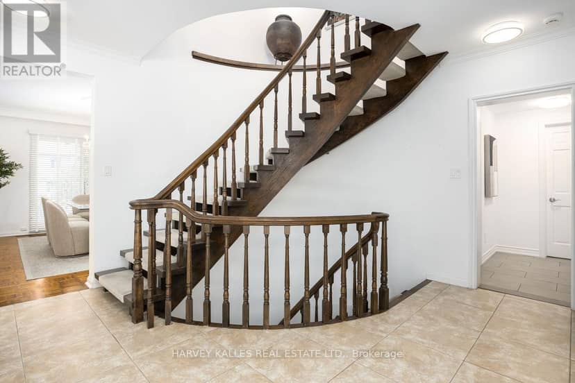 92 Prue Avenue, Toronto, photo 6