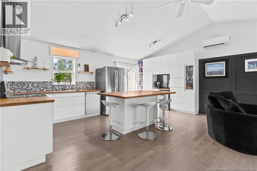 59 Nicolas Street — photo 11 of 39