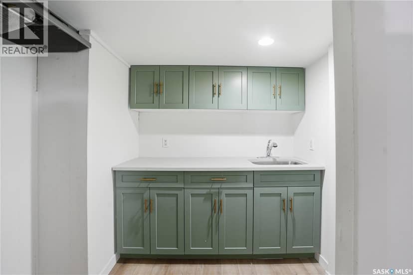 100 32nd STREET W — photo 14 of 24