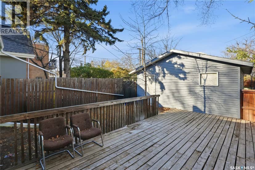 100 32nd STREET W — photo 23 of 24