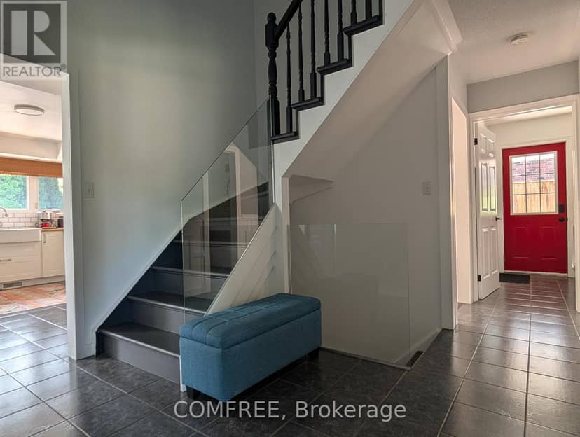12 Millbridge Crescent — photo 4 of 30